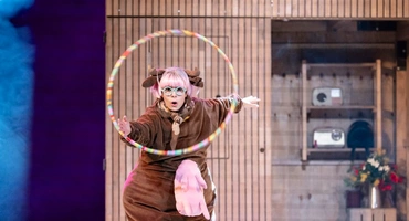 O kravi, ki je lajala v luno