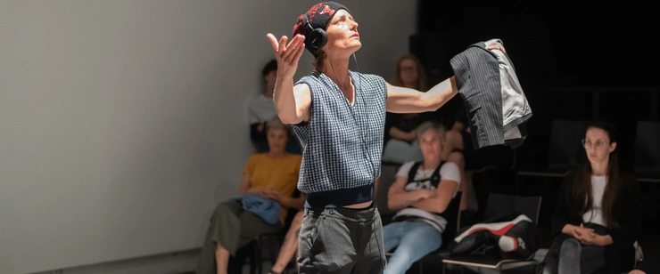 Performadavanje in vodeni ogled razstave Art Vital